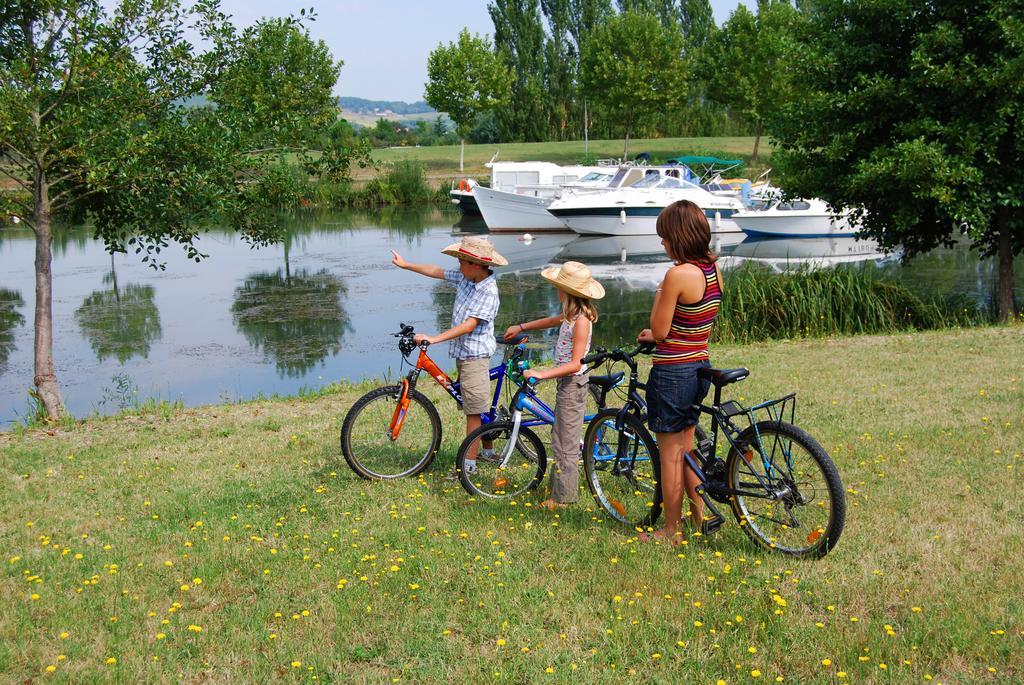 Lagrange Grand Bleu Vacances - Residence Port Lalande Castelmoron-sur-Lot Exteriör bild
