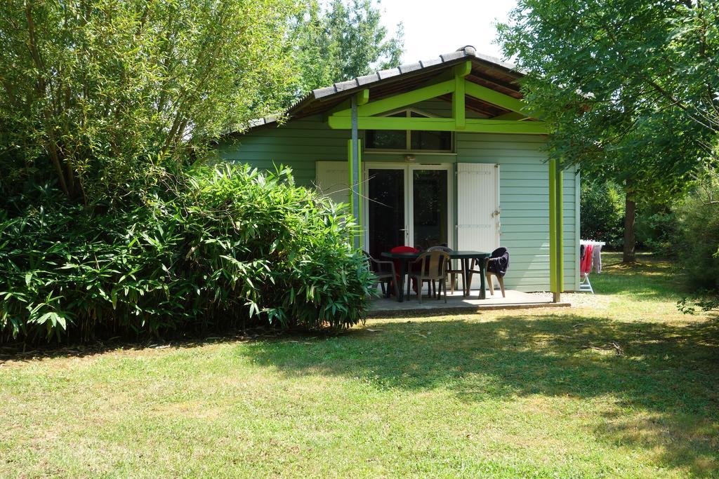 Lagrange Grand Bleu Vacances - Residence Port Lalande Castelmoron-sur-Lot Exteriör bild