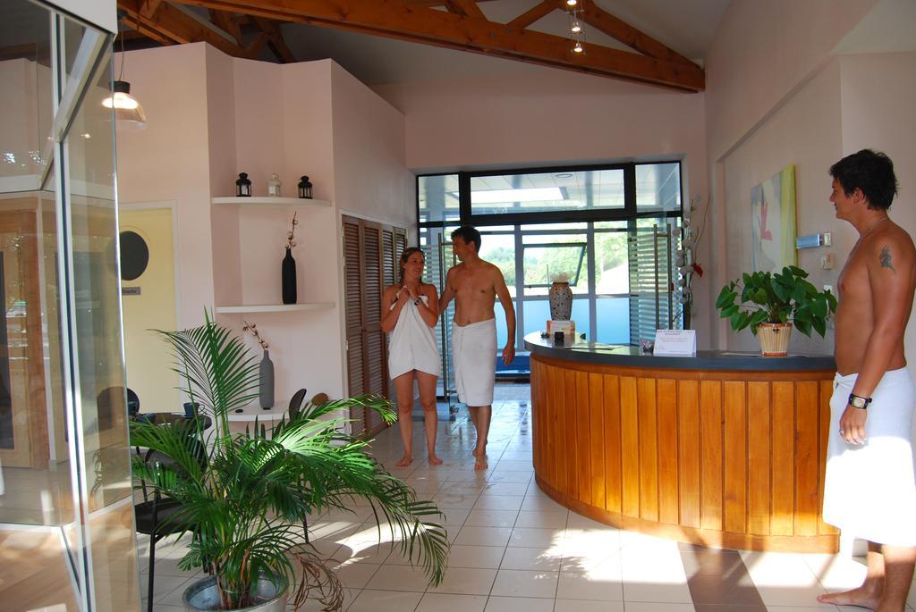 Lagrange Grand Bleu Vacances - Residence Port Lalande Castelmoron-sur-Lot Exteriör bild