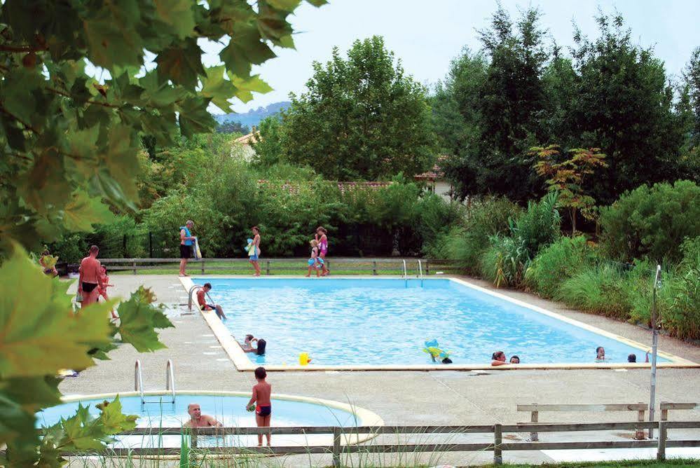 Lagrange Grand Bleu Vacances - Residence Port Lalande Castelmoron-sur-Lot Exteriör bild